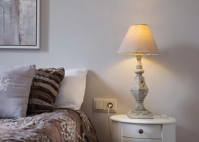 Opening Doors Aribau