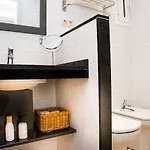 Opening Doors Aribau Daire *