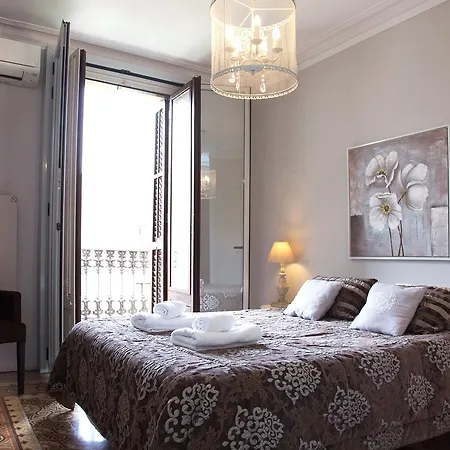 Opening Doors Aribau Apartment Barcelona